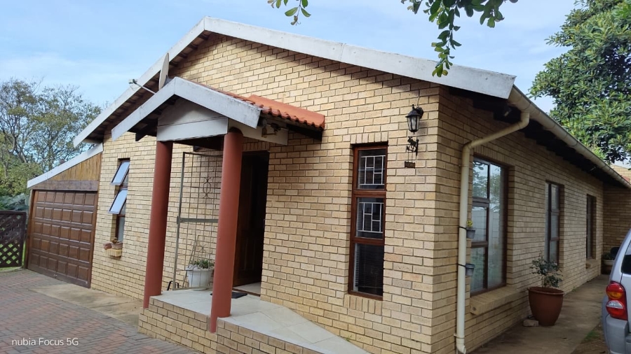 3 Bedroom Property for Sale in C Place Eastern Cape